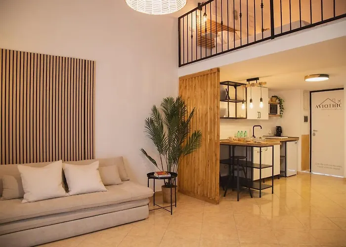 Aviothic Home