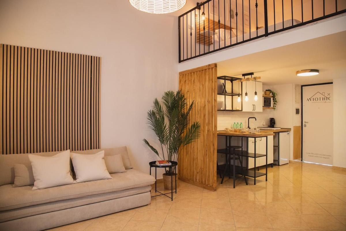 Aviothic Apartment